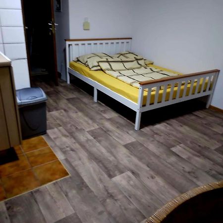 Ferien- Oder Monteurwohnung Stadtnah! Бад-Ейнгаузен Екстер'єр фото
