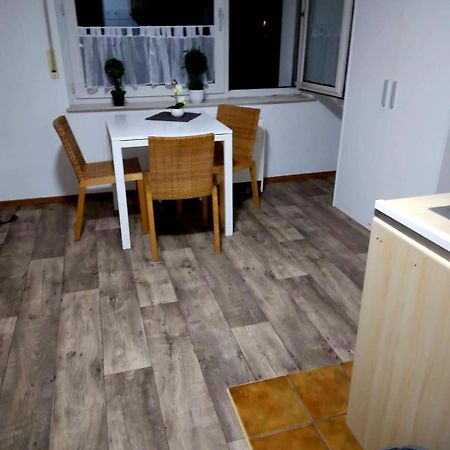 Ferien- Oder Monteurwohnung Stadtnah! Бад-Ейнгаузен Екстер'єр фото