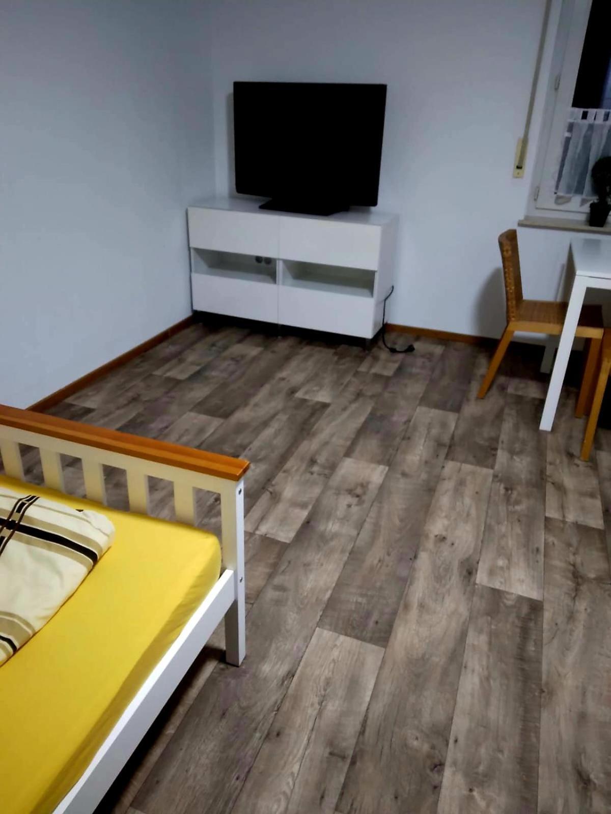 Ferien- Oder Monteurwohnung Stadtnah! Бад-Ейнгаузен Екстер'єр фото